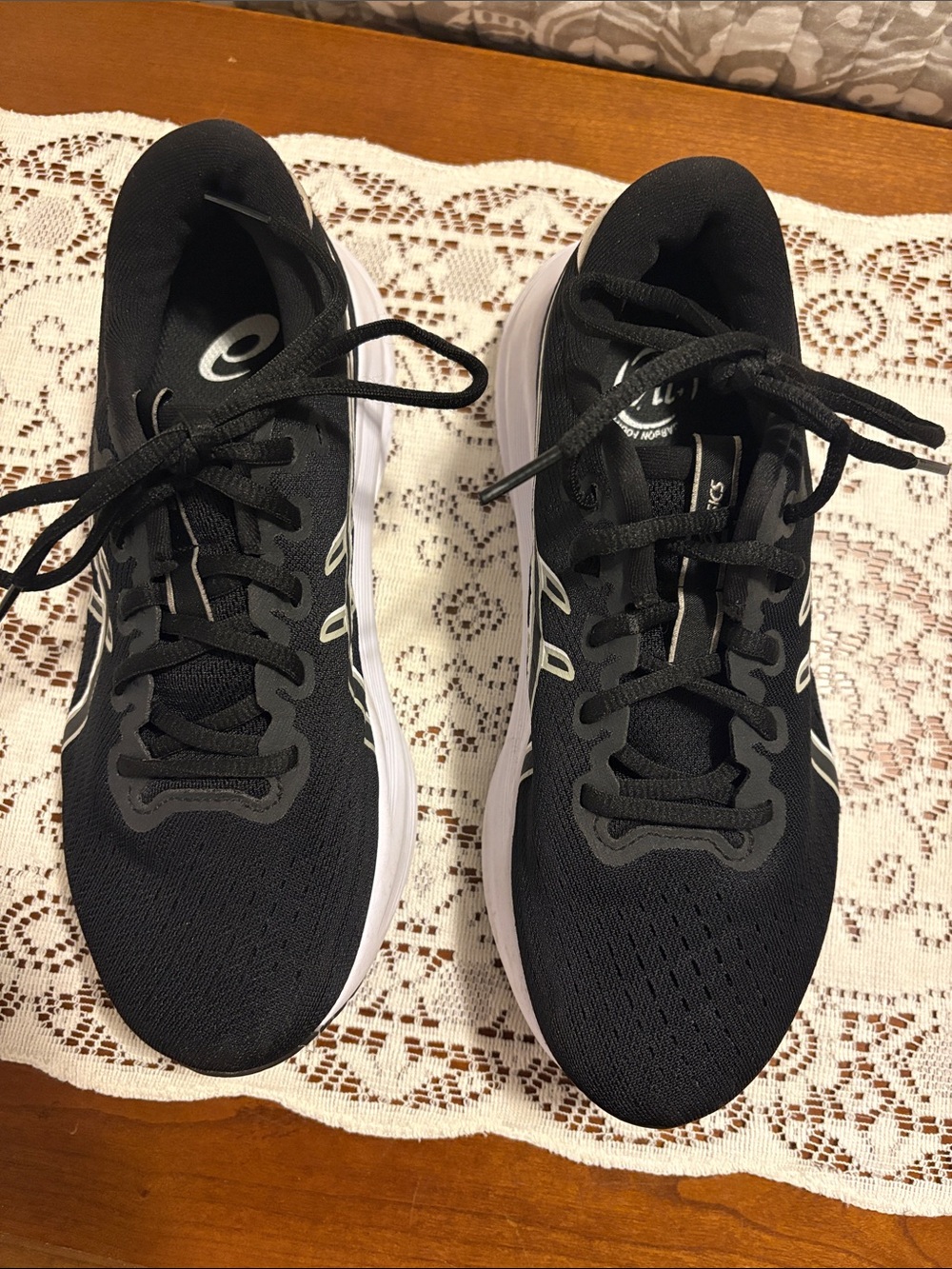 Asics Women's Black and White Running Sneakers. Gel-excite 11.